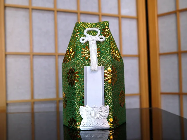 ペットの死後 埋めてもいいの ペットの供養について詳しくご紹介 ペット火葬 葬儀はハピネス 格安出張 7 700 霊園供養 納骨可